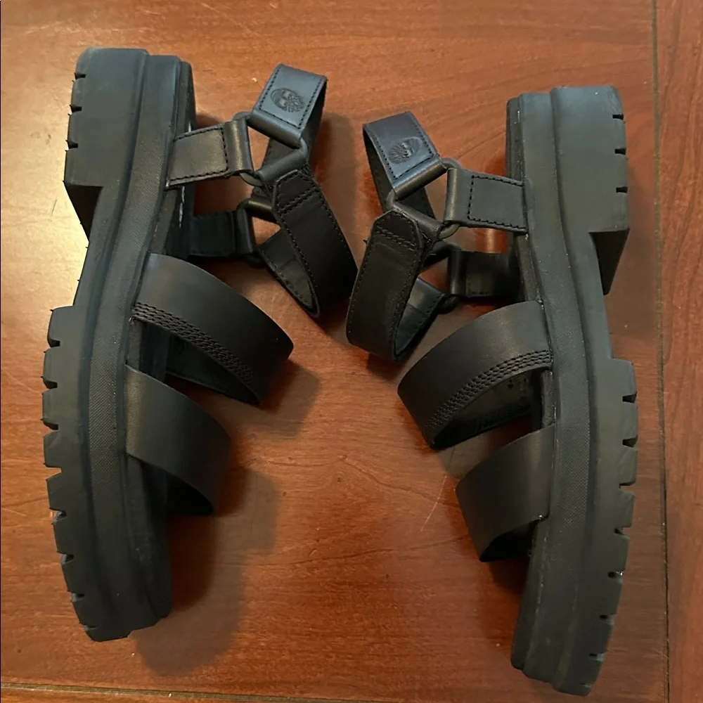 Size 8 Women’s Timberland Black Strap Sandals - Picture 3 of 5
